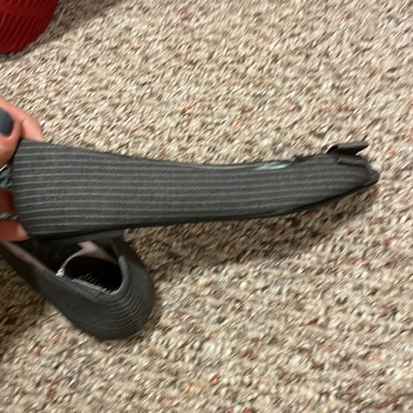 Like New womens flats size 8 - Picture 6 of 10